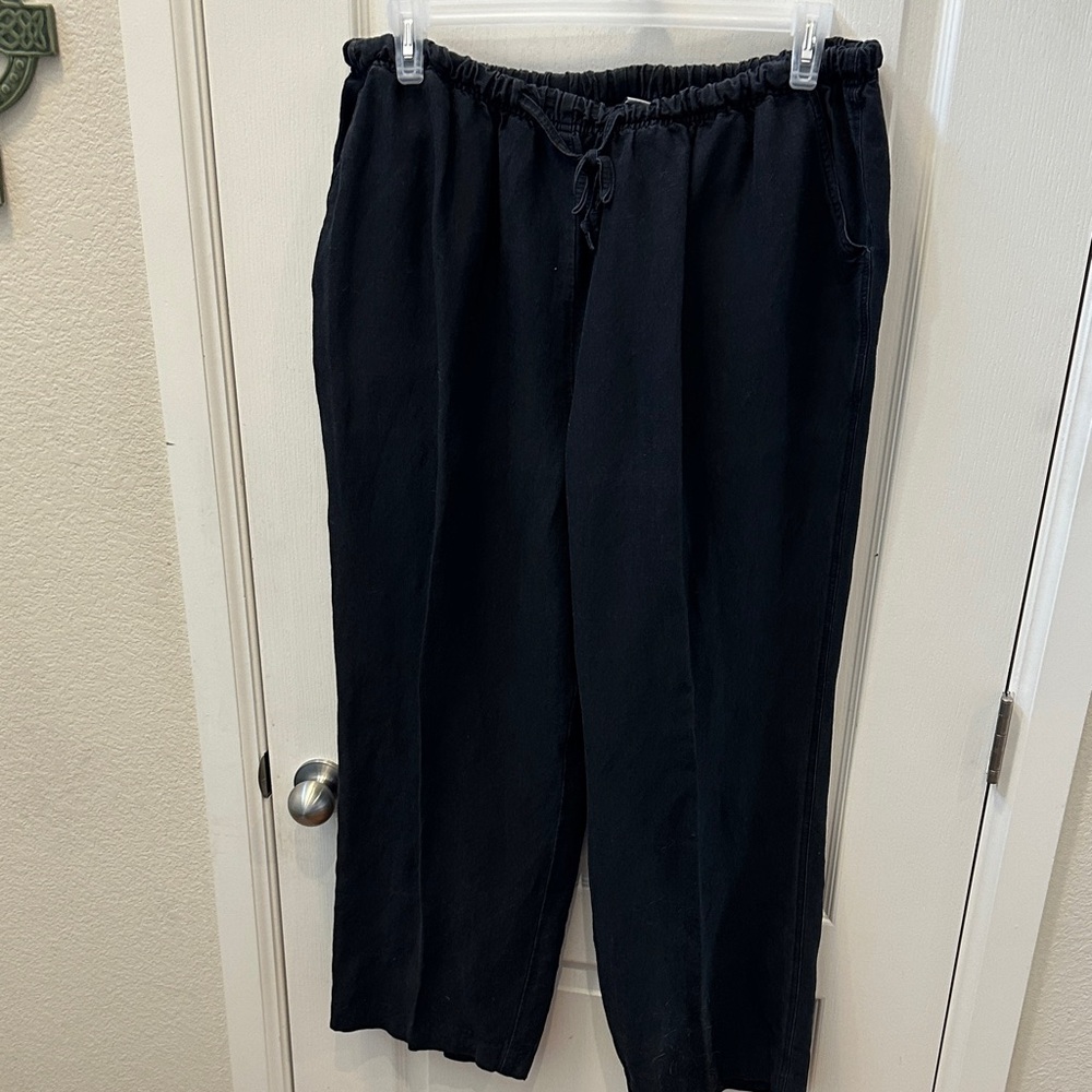 Avenue Women's Classic Black Pants